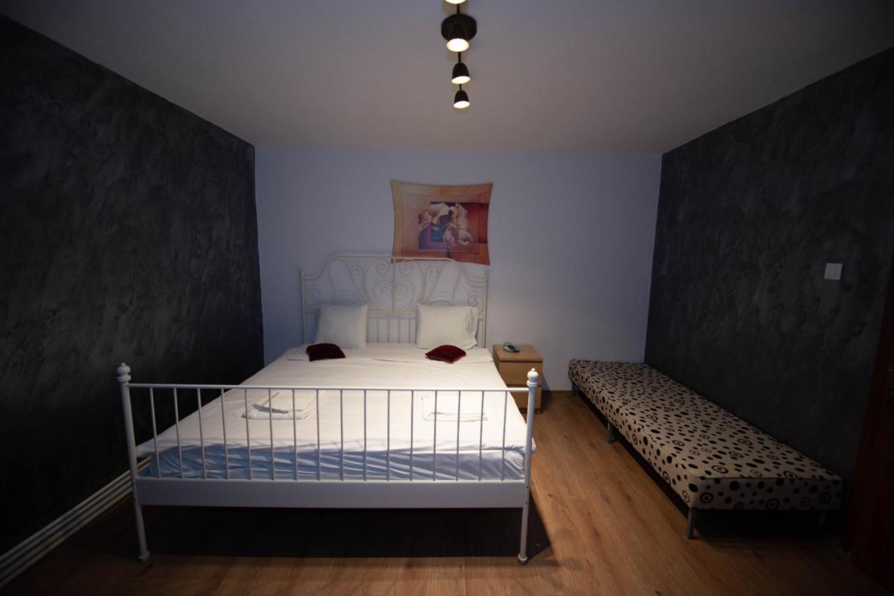 Vila Estera Therme บาโลเตชติ ภายนอก รูปภาพ