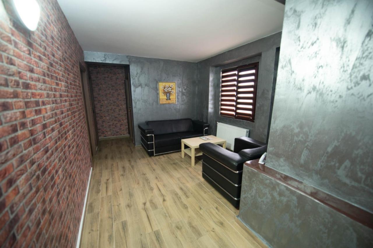 Vila Estera Therme บาโลเตชติ ภายนอก รูปภาพ