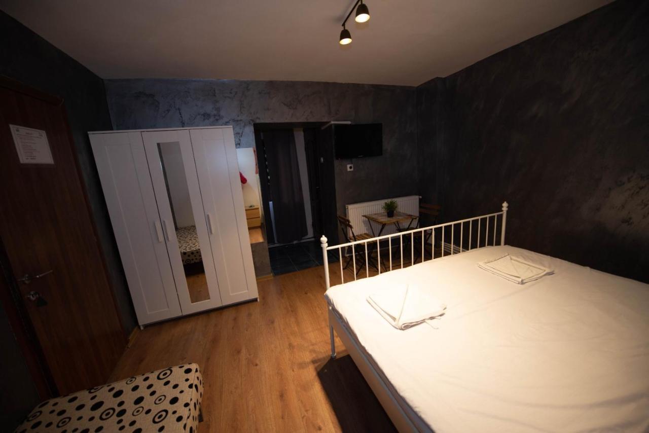 Vila Estera Therme บาโลเตชติ ภายนอก รูปภาพ