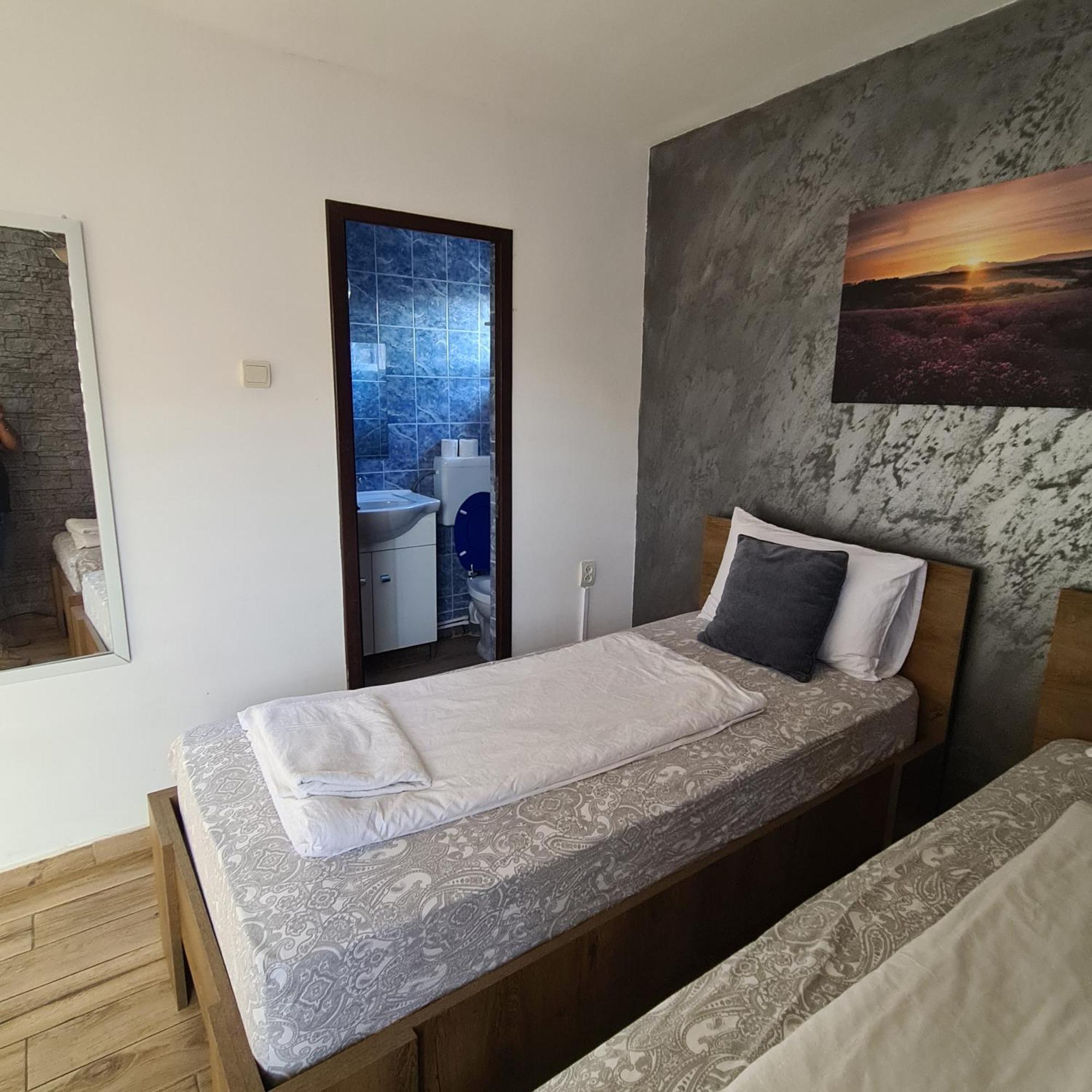 Vila Estera Therme บาโลเตชติ ภายนอก รูปภาพ
